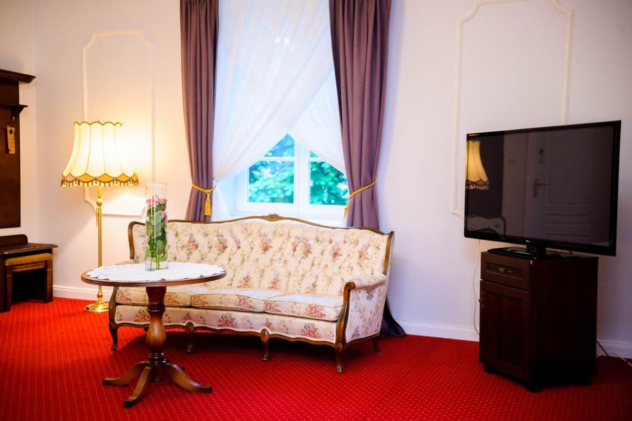 Hotel Dwor Sójki Extérieur photo