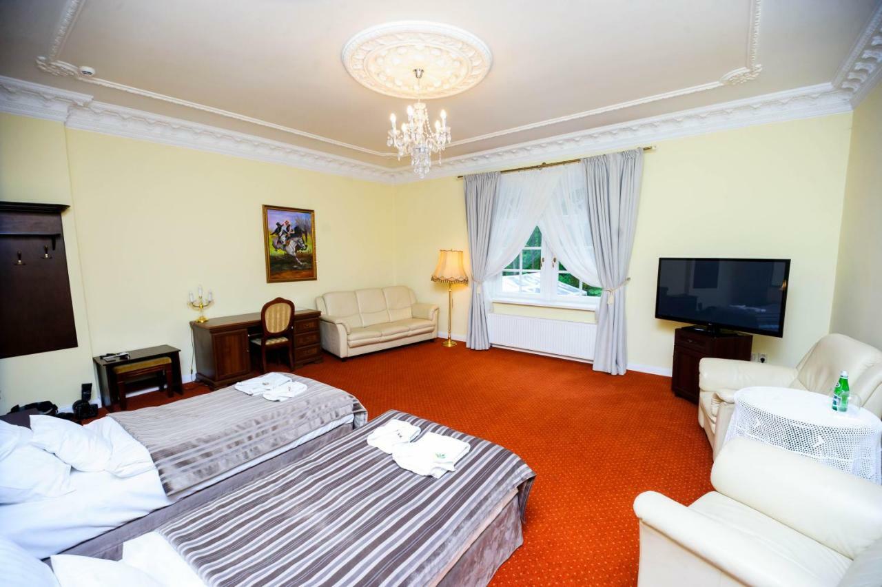 Hotel Dwor Sójki Extérieur photo