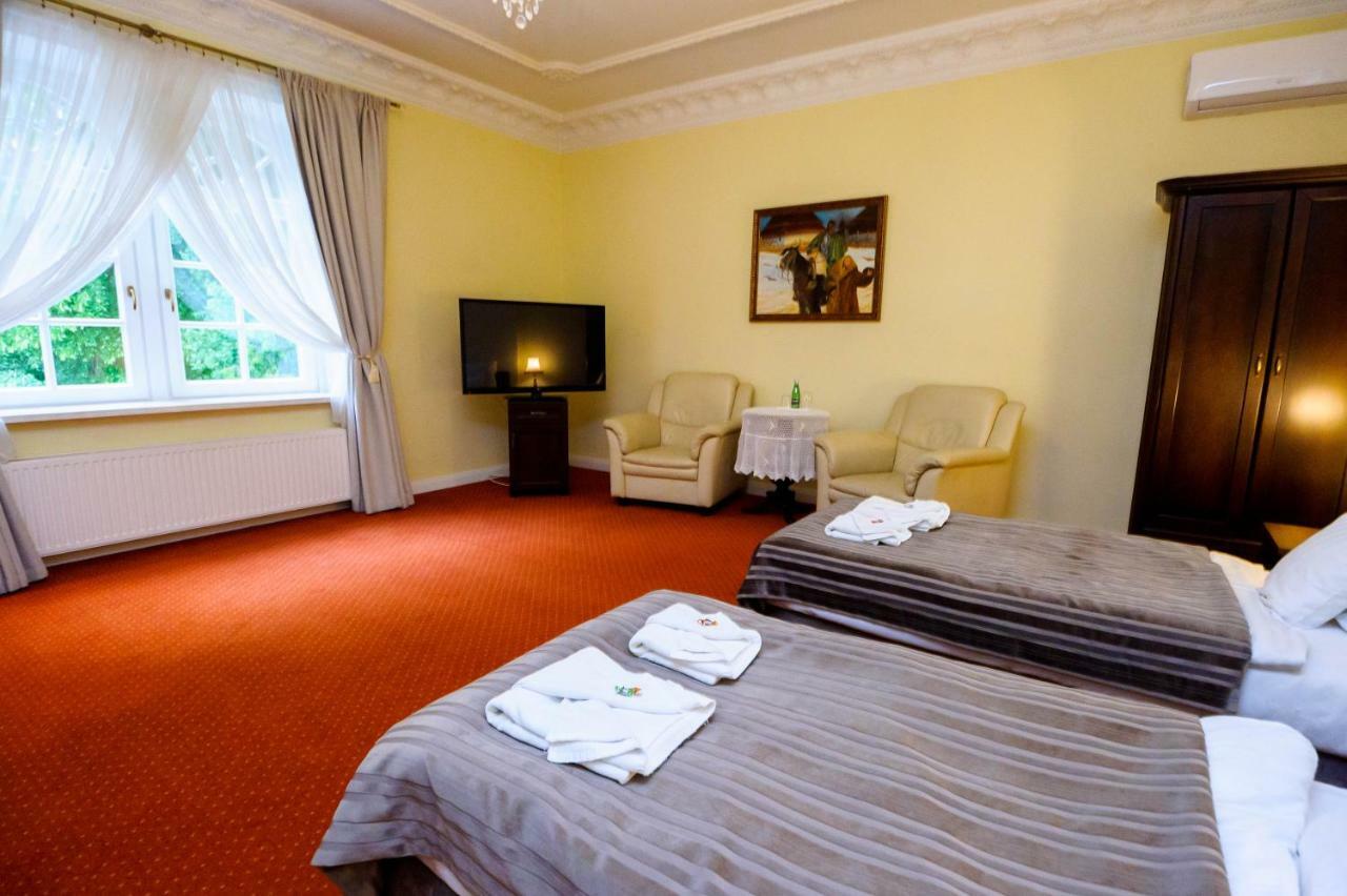 Hotel Dwor Sójki Extérieur photo