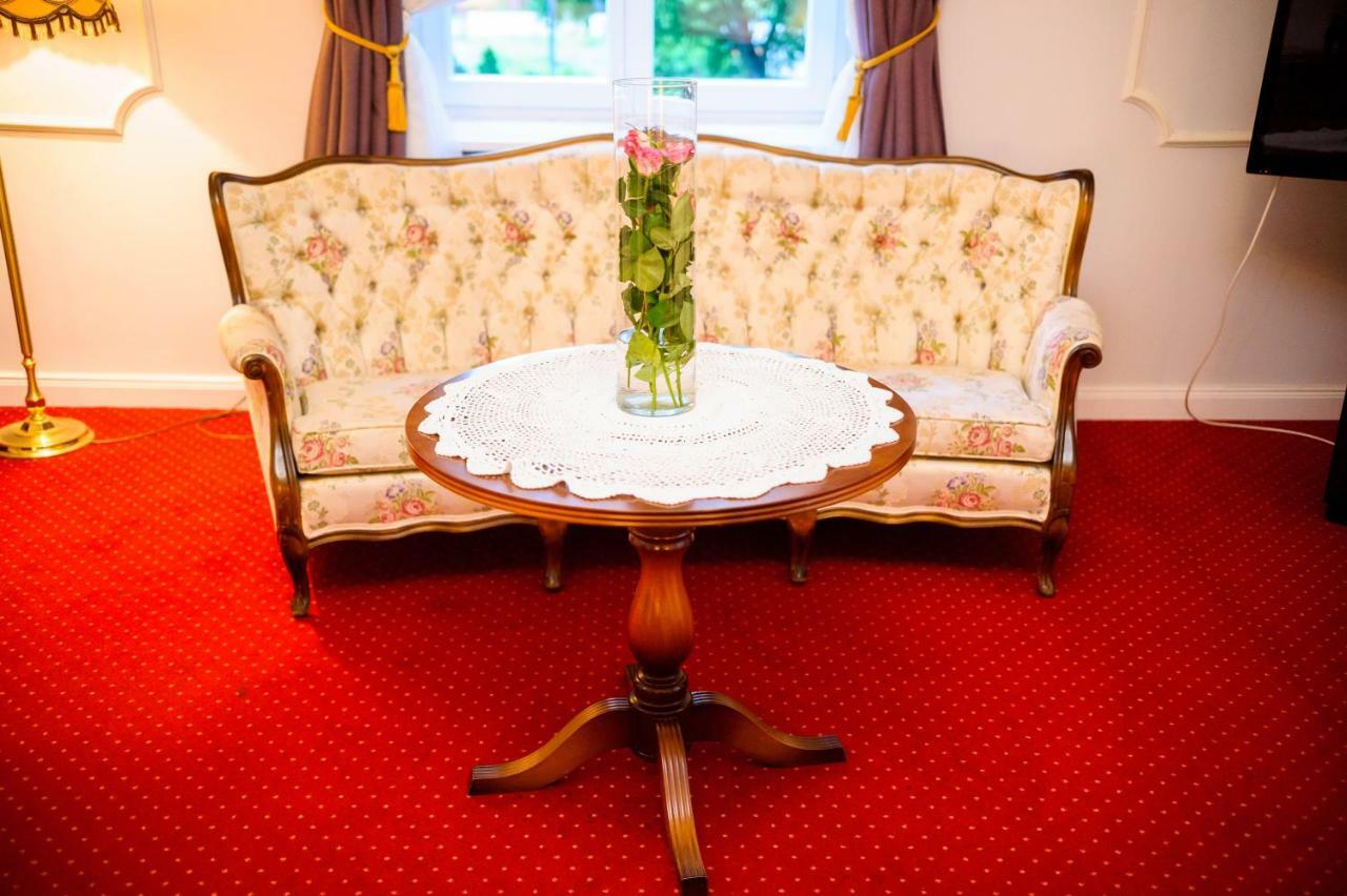 Hotel Dwor Sójki Extérieur photo