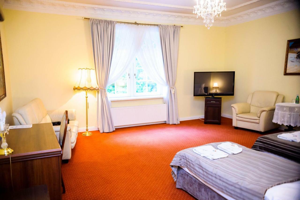 Hotel Dwor Sójki Extérieur photo
